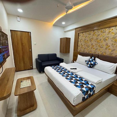 Hotel Signature Ankleshwar Eksteriør billede